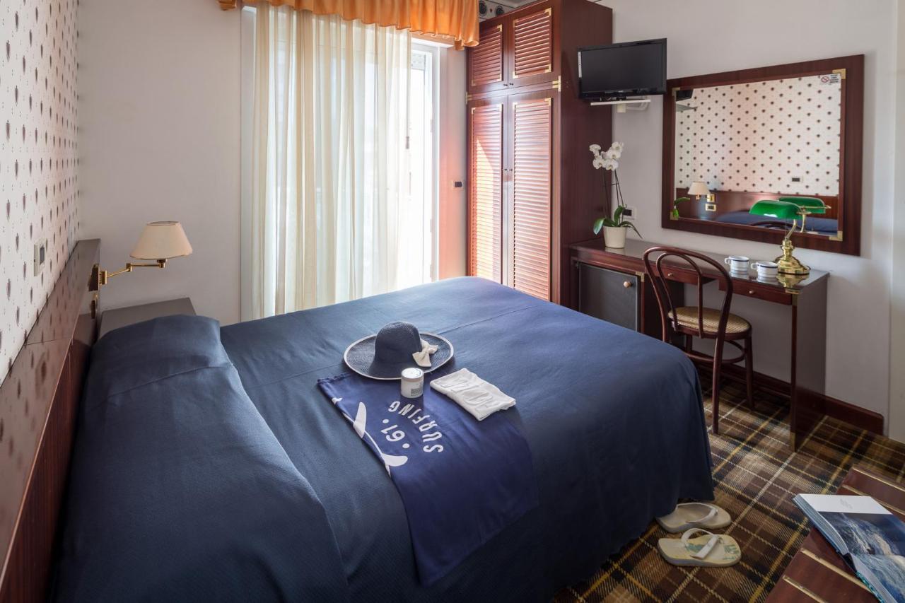 Hotel Astro