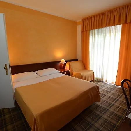 Hotel Astro Lignano Sabbiadoro Exterior photo