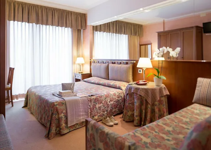 Hotel Astro